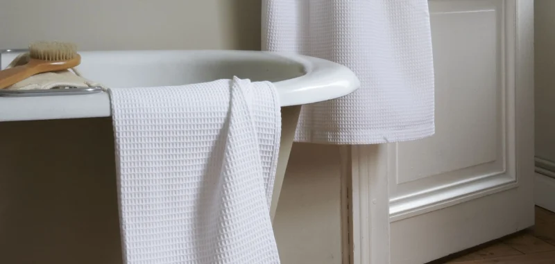 Les serviettes de toilette unies